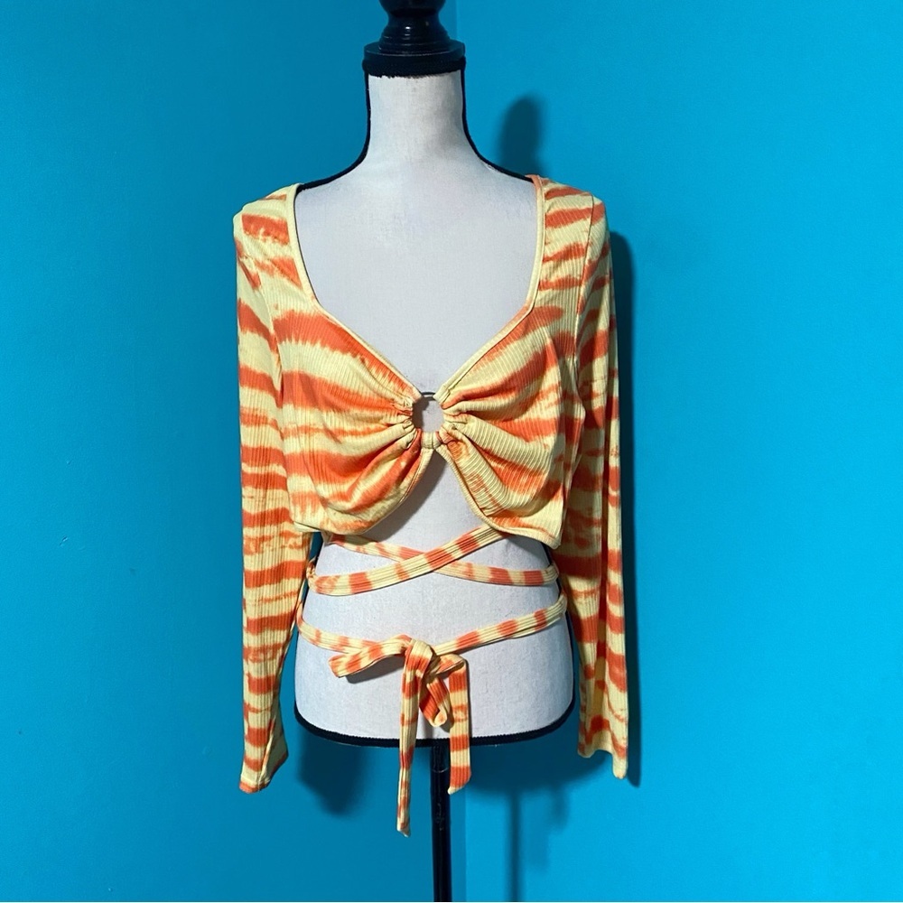 Shein Curve 3X Orange Yellow Print Long Sleeve Wrap Around Crop Top